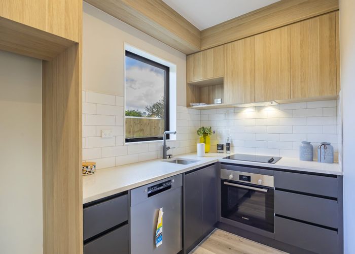  at 14E Durham Street, Te Atatu Peninsula, Waitakere City, Auckland