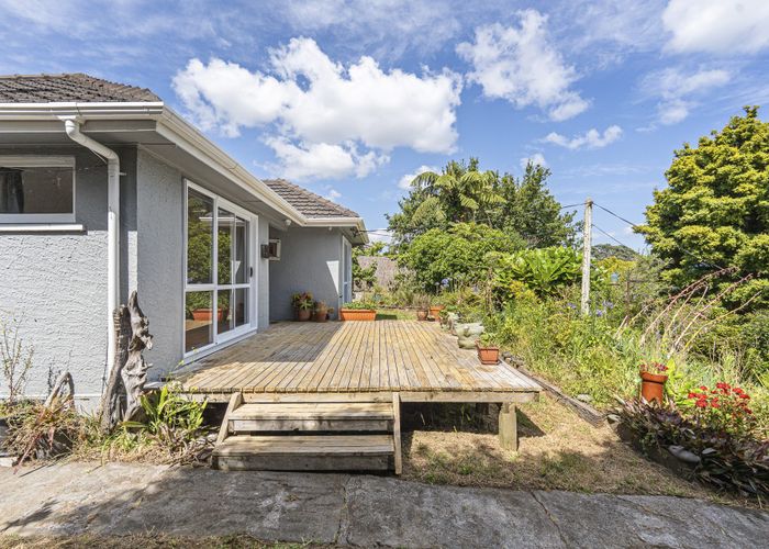  at 35 Queens Road, Glen Avon, New Plymouth, Taranaki