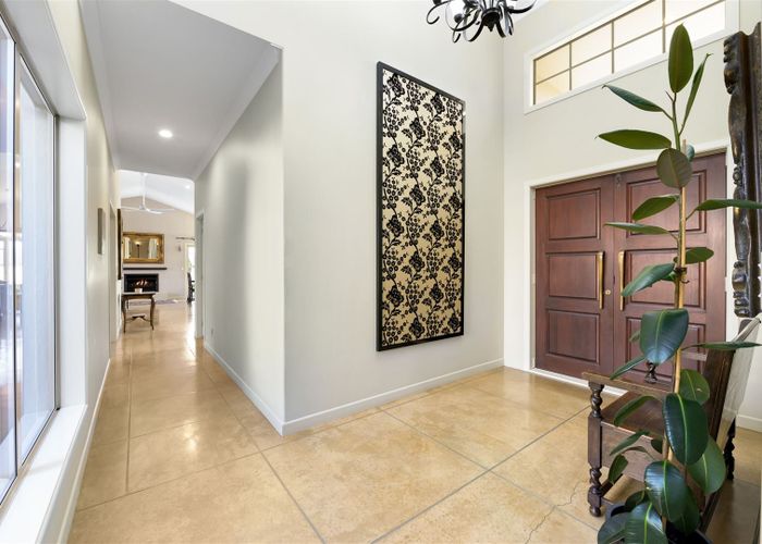  at 69 Wiltshire Drive, Huntington, Hamilton