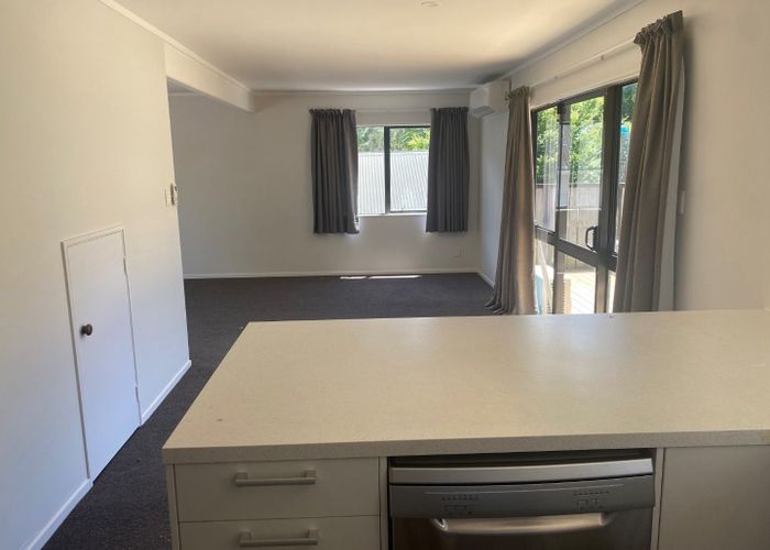  at 21 a Gibbs Crescent, Papakura, Papakura, Auckland