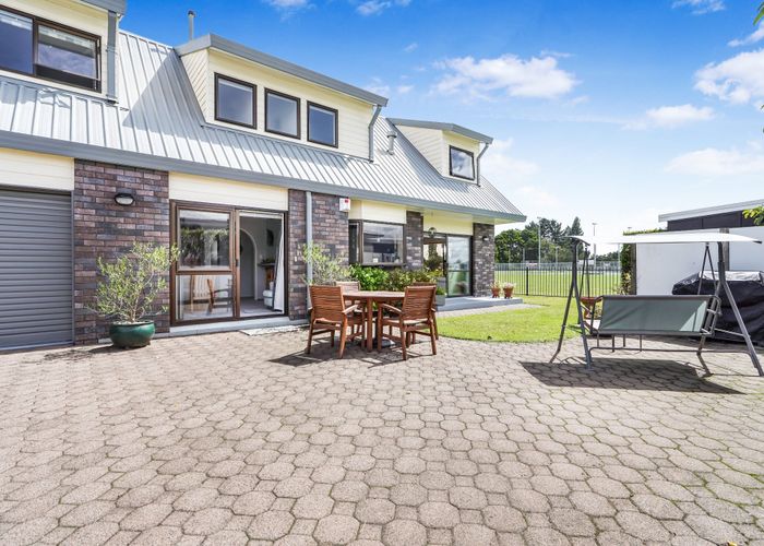  at 23 Kelvin Place, Hamilton East, Hamilton