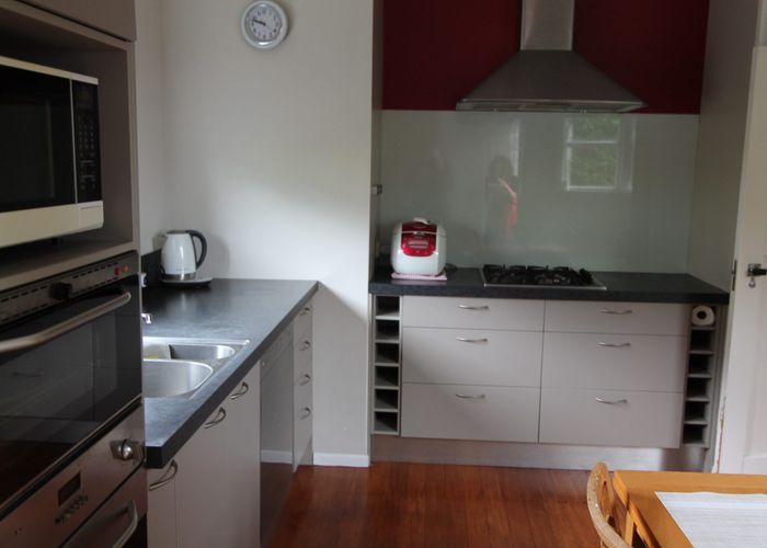  at 38 Waiohua Rd, Greenlane, Auckland City, Auckland