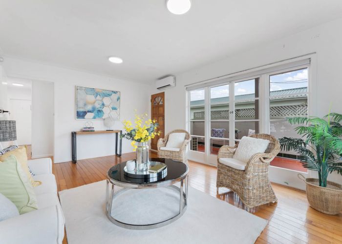  at 3 Mawney Road, Henderson, Auckland