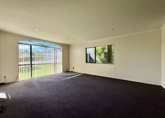  at 5 Pittville Place, Henderson, Waitakere City, Auckland