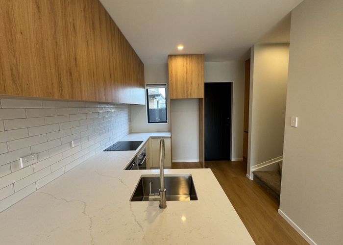  at 5/13 Thomas Road, Mangere, Manukau City, Auckland
