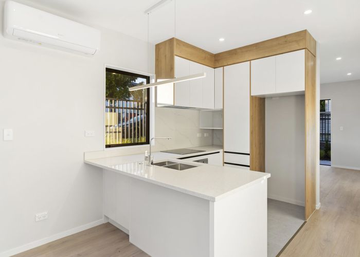  at 12A Holland Avenue, Point England, Auckland City, Auckland