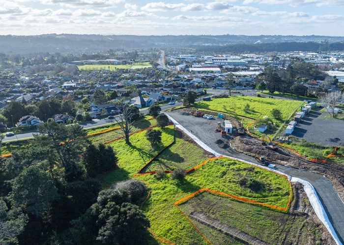  at 4/57 Schnapper Rock Road, Schnapper Rock, Albany, North Shore City, Auckland