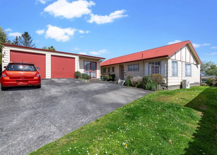  at 23 and 25 Ransom Smyth Drive, Goodwood Heights, Manukau City, Auckland
