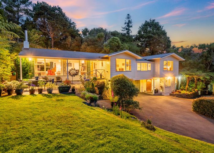  at 39 Blue Mountains Road, Silverstream, Upper Hutt, Wellington