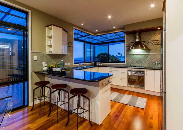  at 1A Bournemouth Terrace, Murrays Bay, Auckland
