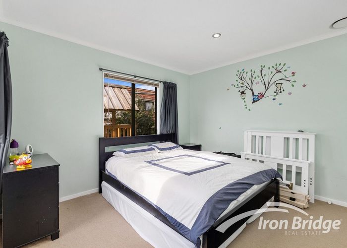  at 2/25 Tramway Road, Beach Haven, Auckland