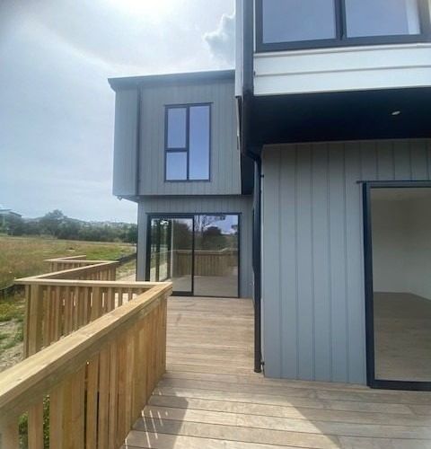  at 42 Mahutonga, Beachlands, Manukau City, Auckland