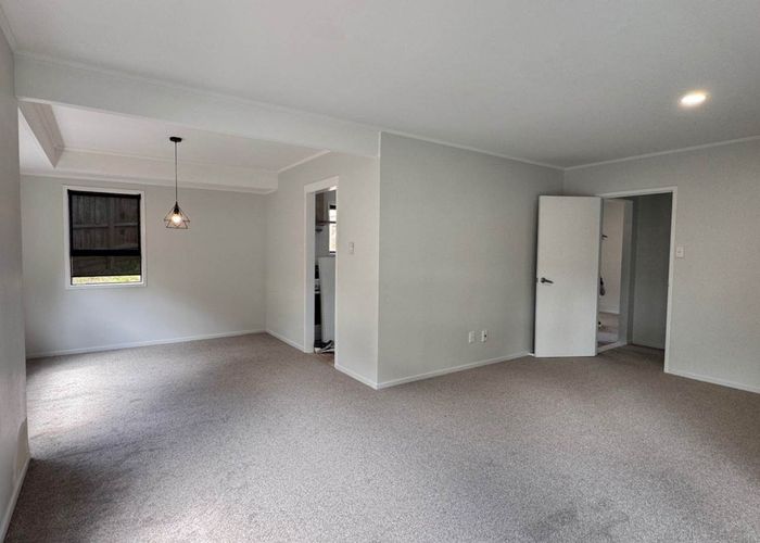  at 34 Orinda Close, Botany Downs, Manukau City, Auckland