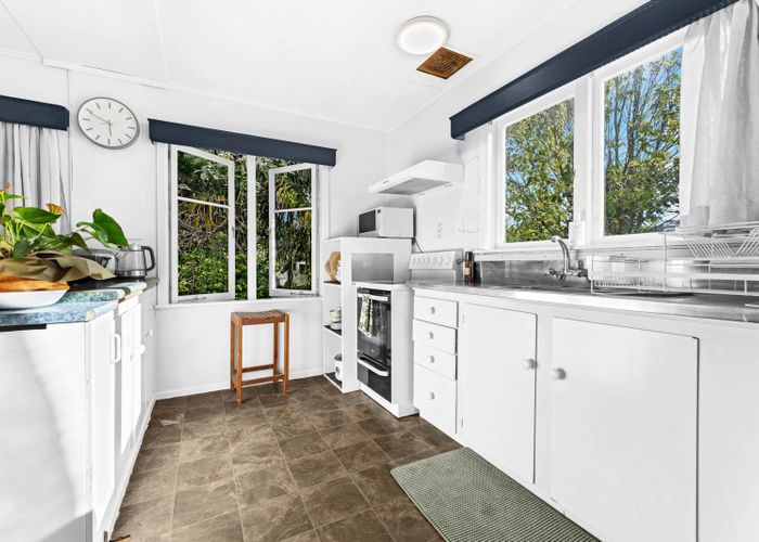  at 53 Henderson Valley Road, Henderson, Waitakere City, Auckland