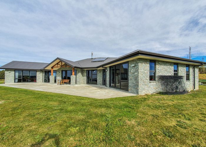  at 359C Hadlow Road, Claremont