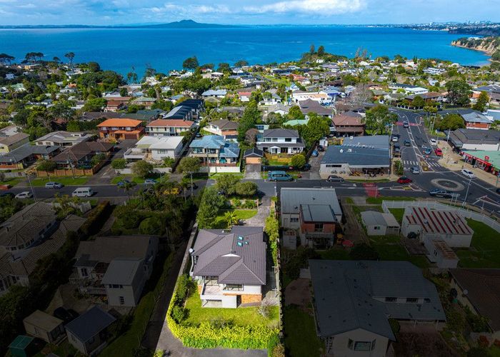  at 10 Toroa Street, Torbay, North Shore City, Auckland