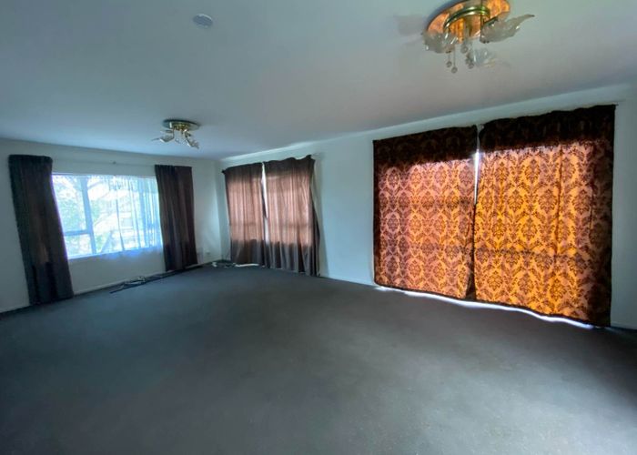  at 21 Woodhouse Place, West Harbour, Auckland