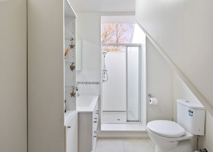  at 15 Buxton Terrace, Saint Martins, Christchurch