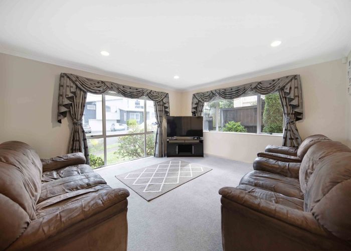  at 9 Seresin Crescent, Flat Bush, Auckland