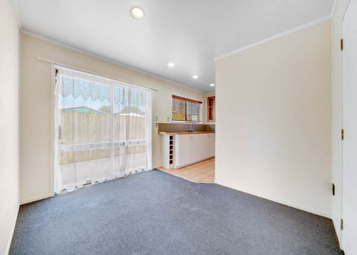  at 2/7 Glen Avenue, Papatoetoe, Manukau City, Auckland