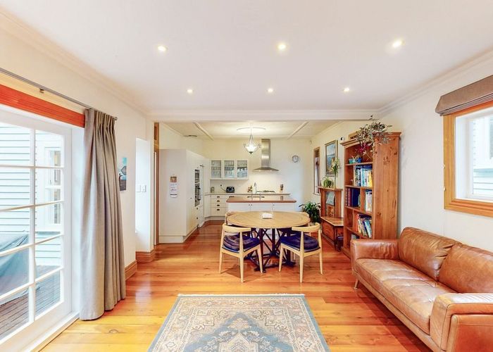  at 74 Glenmore Street, Northland, Wellington