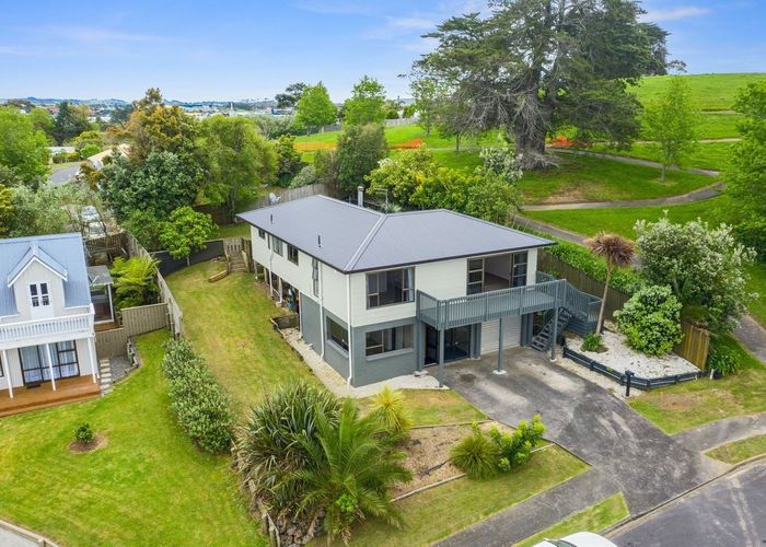  at 16 Sumich Place, West Harbour, Waitakere City, Auckland