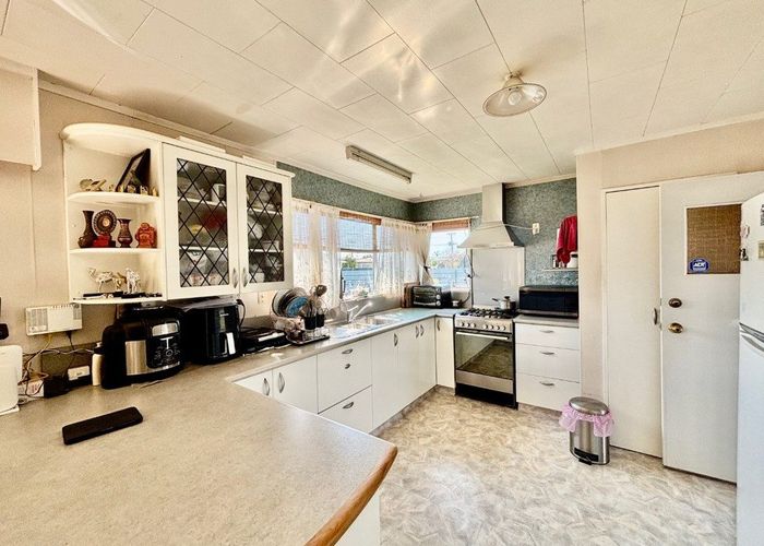  at 3 Howard Road, Taradale, Napier, Hawke's Bay