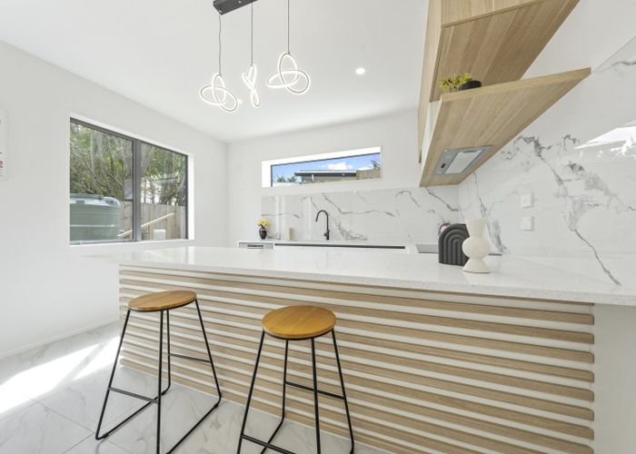  at 298E Sunset Road, Windsor Park, Auckland