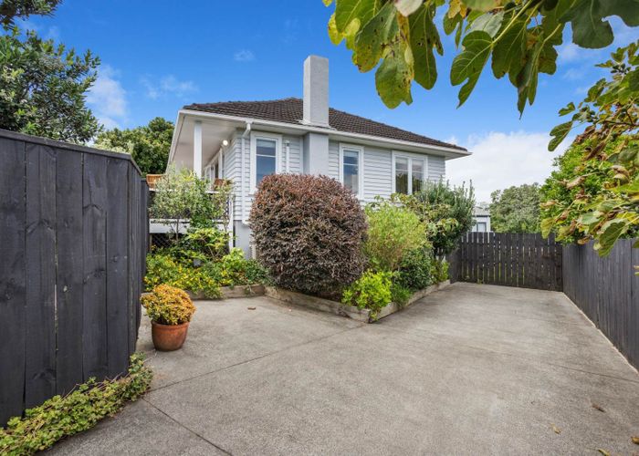  at 2 Quiet Street, Te Atatu South, Auckland