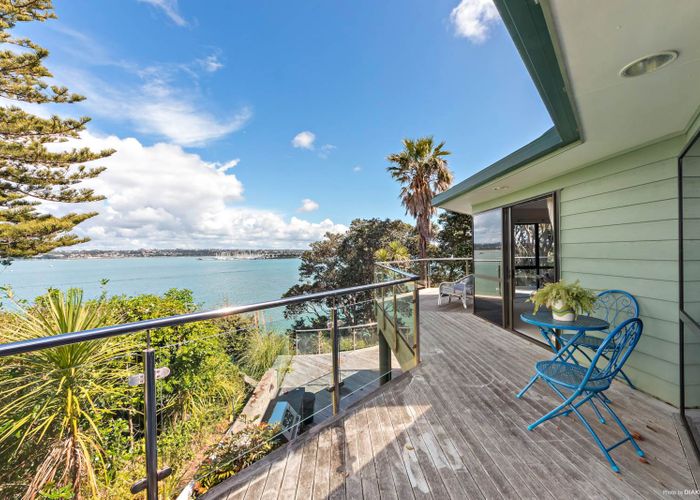  at 100 Stanley Point Road, Stanley Point, Auckland