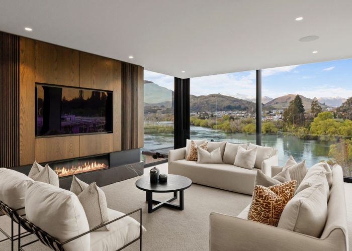  at 5 Old Homestead Place, Kelvin Heights, Queenstown-Lakes, Otago