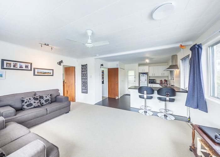  at 1/16 Hillside Drive, Maoribank, Upper Hutt