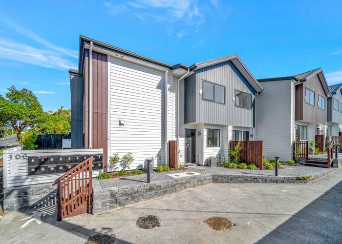  at 9/106 Triangle Road, Massey, Waitakere City, Auckland