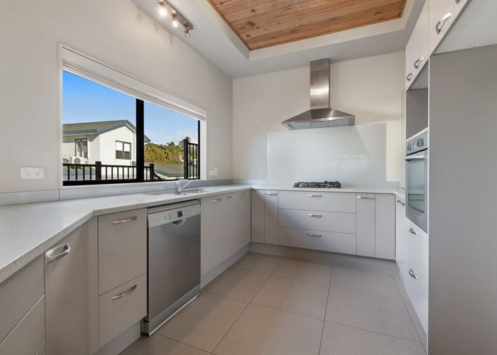  at 13 Bronzewing Terrace, Unsworth Heights, North Shore City, Auckland
