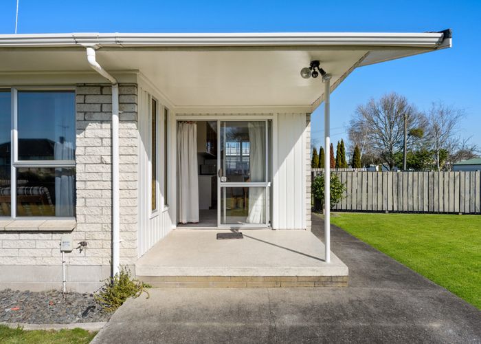  at 6 Montgomery Crescent, Bader, Hamilton