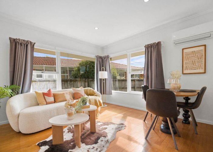  at 4/30 Jutland Road, Hauraki, North Shore City, Auckland