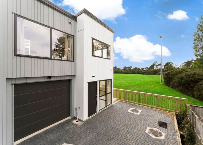  at 15D Granville Drive, Massey, Waitakere City, Auckland