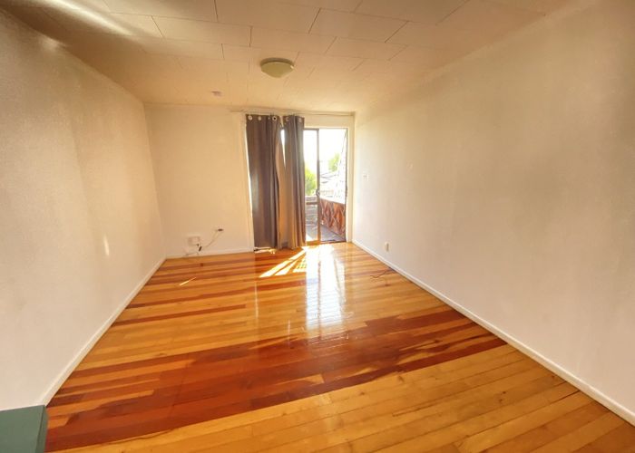  at 2/15 Garland Road, Greenlane, Auckland City, Auckland