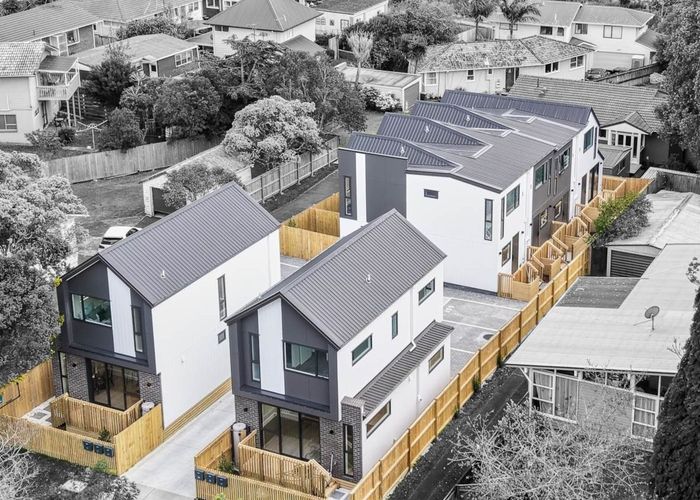  at 5 Weldene Avenue, Glenfield, Auckland