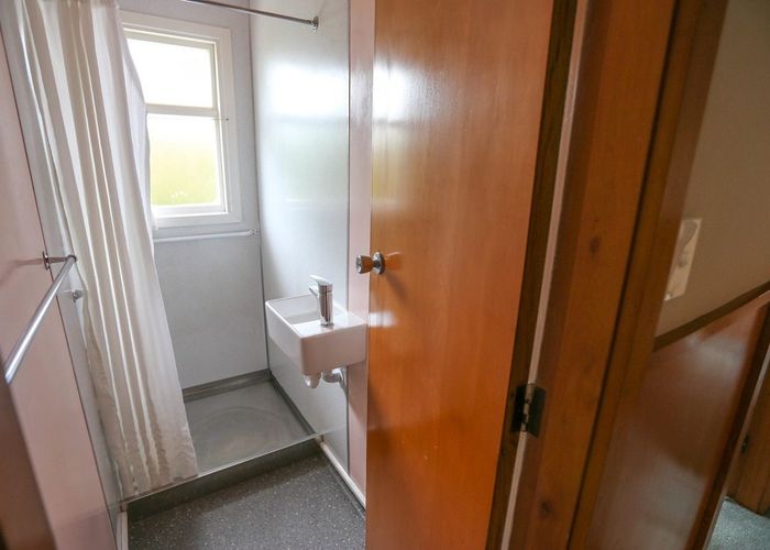  at 21 Reading Street, Upper Riccarton, Christchurch City, Canterbury