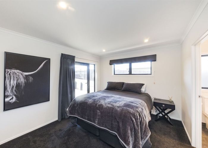  at 8 Poplar Grove, Feilding, Manawatu, Manawatu / Whanganui