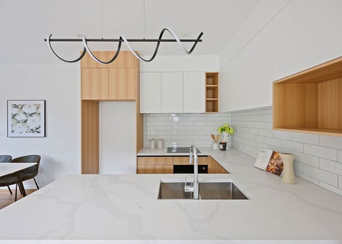  at 8 Weetman Drive, Browns Bay, North Shore City, Auckland