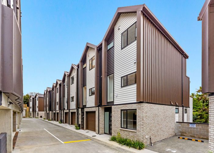  at 1/10 Meadowbank Road, Meadowbank, Auckland City, Auckland