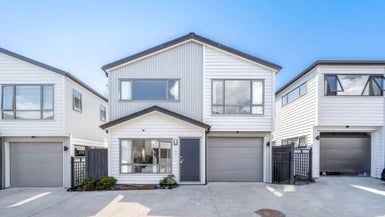  at 4 Waihanga Way, Bucklands Beach, Auckland