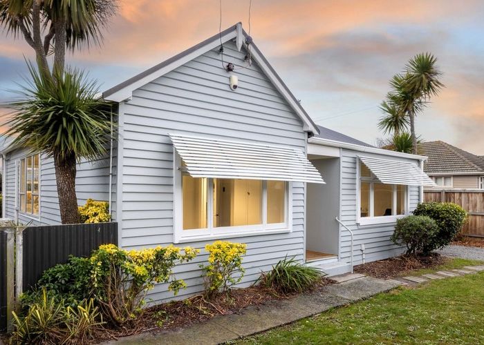  at 7 Estuary Road, New Brighton, Christchurch