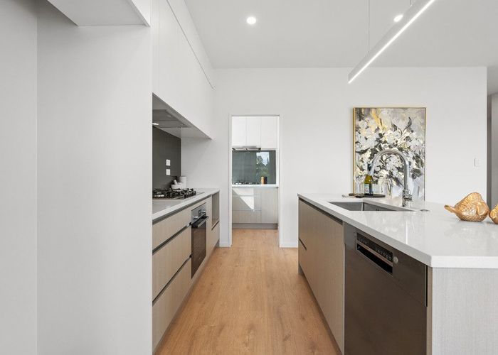  at 144 Oaktree Avenue, Browns Bay, North Shore City, Auckland