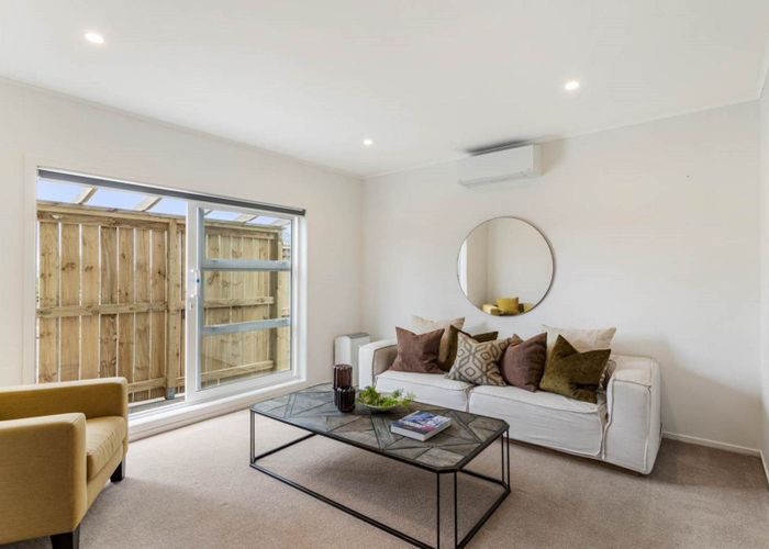  at 87 Weatherly Road, Torbay, North Shore City, Auckland