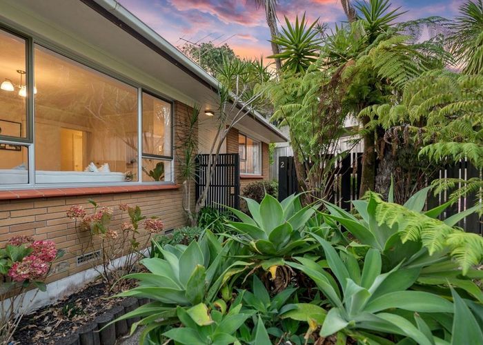  at 2/20 Flavia Close, Torbay, Auckland
