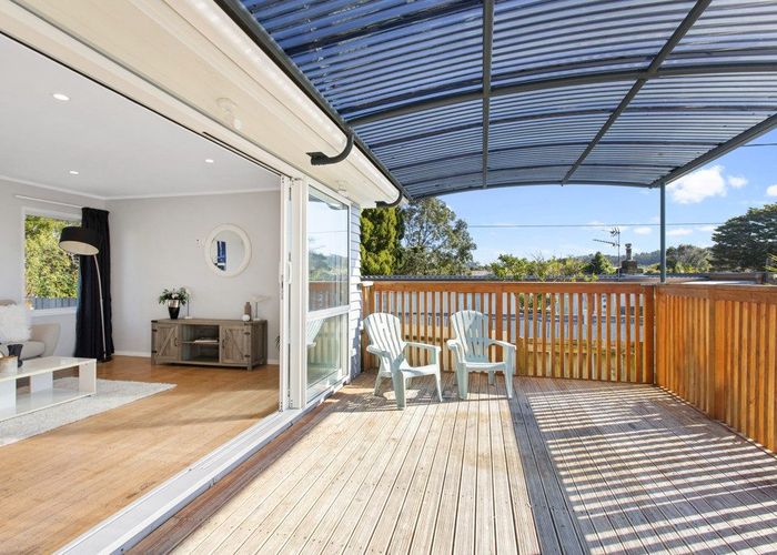  at 1/324 Swanson Road, Henderson, Waitakere City, Auckland