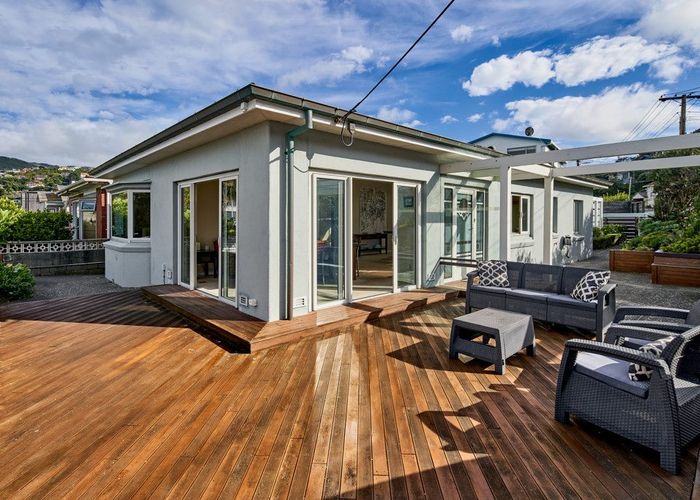  at 42 Brighton Street, Island Bay, Wellington